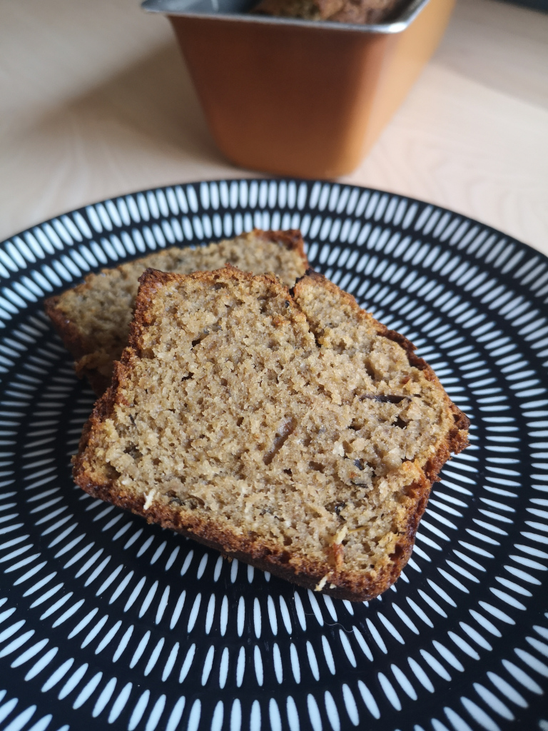 cake noix de coco et peaux de bananes