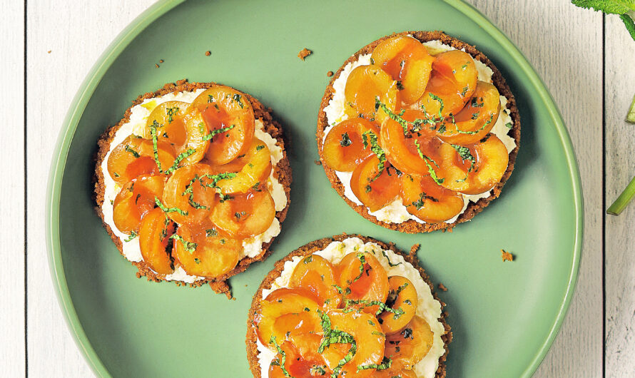 Tartelettes de Mirabelles de Lorraine sans four, au beurre de menthe, brousse & Spéculoos.